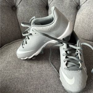 Kids (girls) size 12 Nike Softball Cleats - BRAND NEW IN BOX!